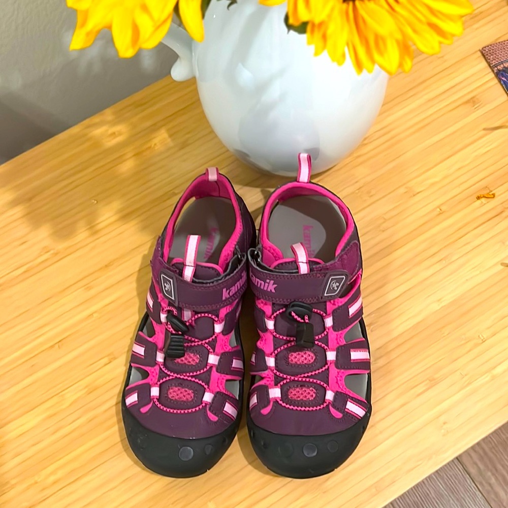 Kamik Hiking sandals size 5